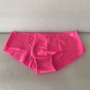 NWT. Victoria's Secret Pink Panties. Size M. Hipster